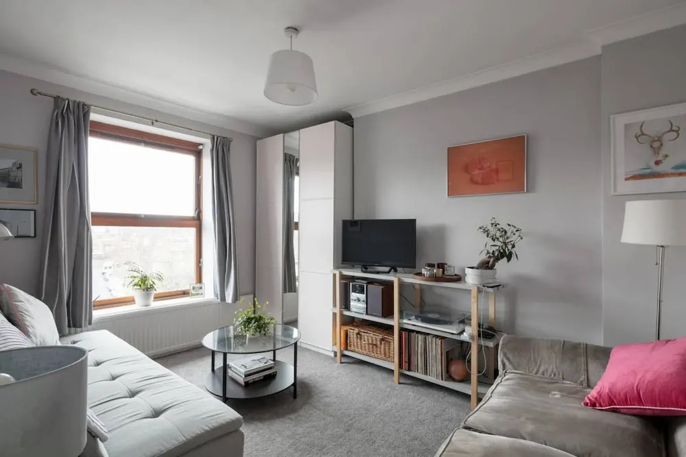 Homely 1 Bedroom East London Flat