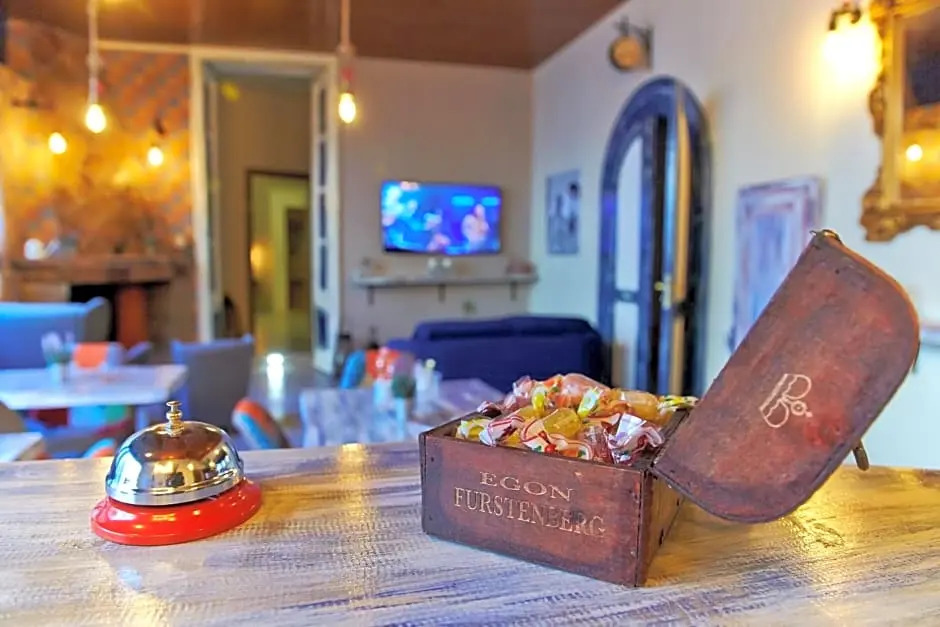 Artisti Sustinea Rooms