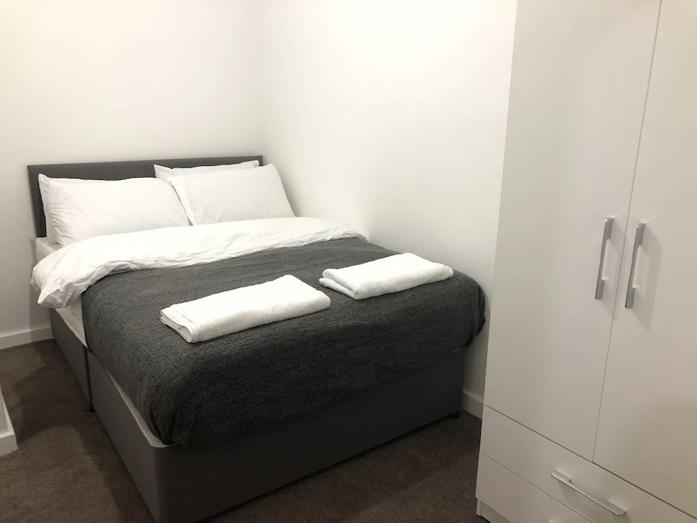 Showcase Apartments - Highcross House Apart Hotel