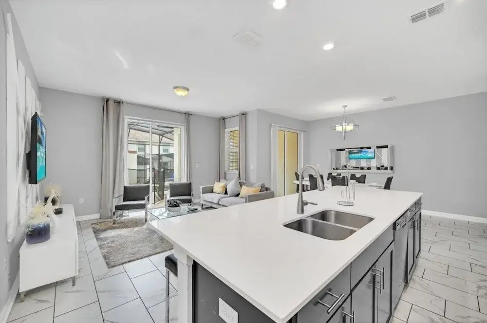 1569plunker 4 Bedroom Townhouse