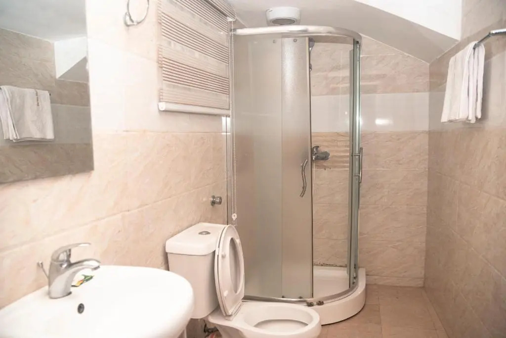 Enland Suites & Apartments