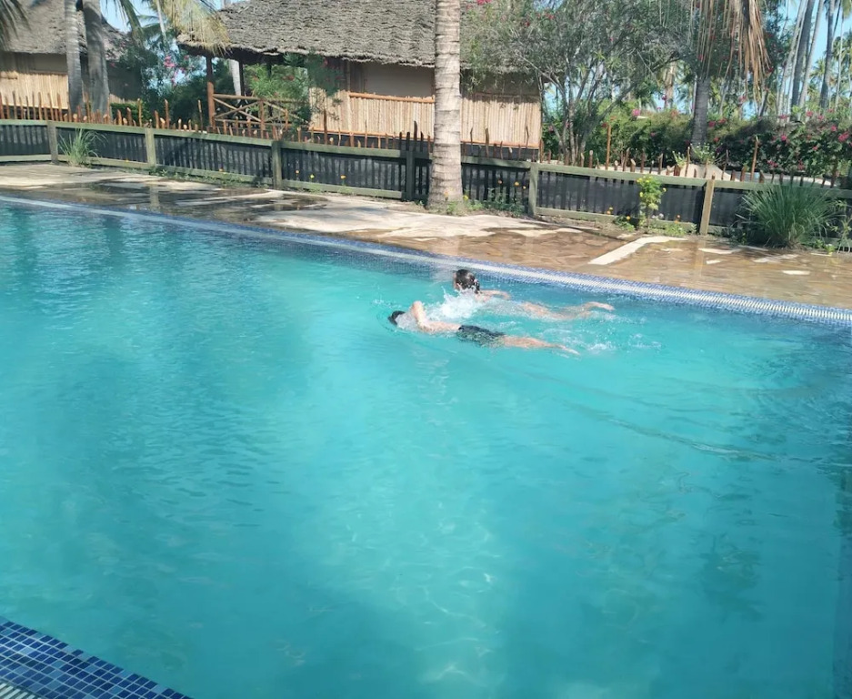 Barry's Beach Resort