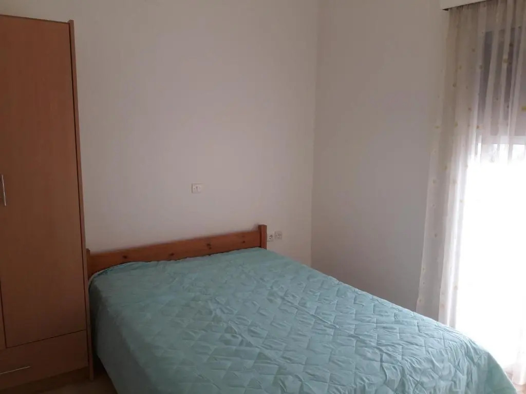 apt 30m from beach