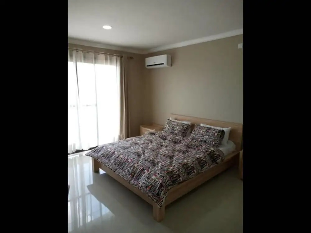 4 Bedrooms Exclusive Apartment in Jesmondin