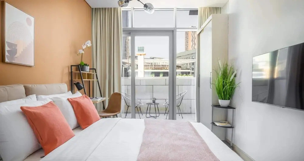 Silkhaus Balcony in Difc Cozy Studio Pool Gym