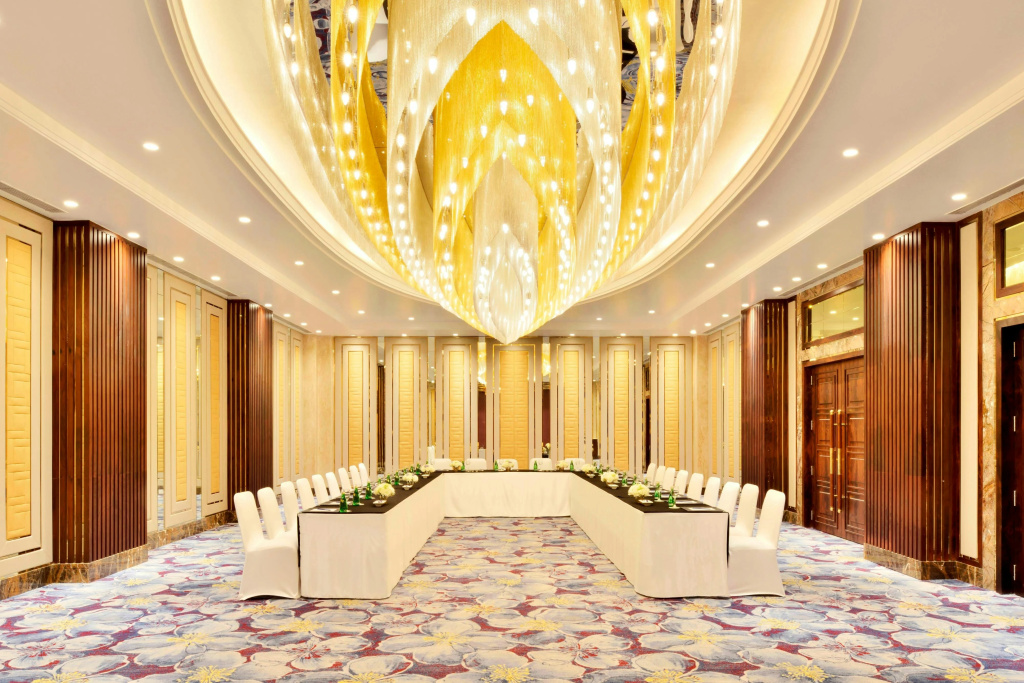 Sheraton Grand Pune Bund Garden Hotel