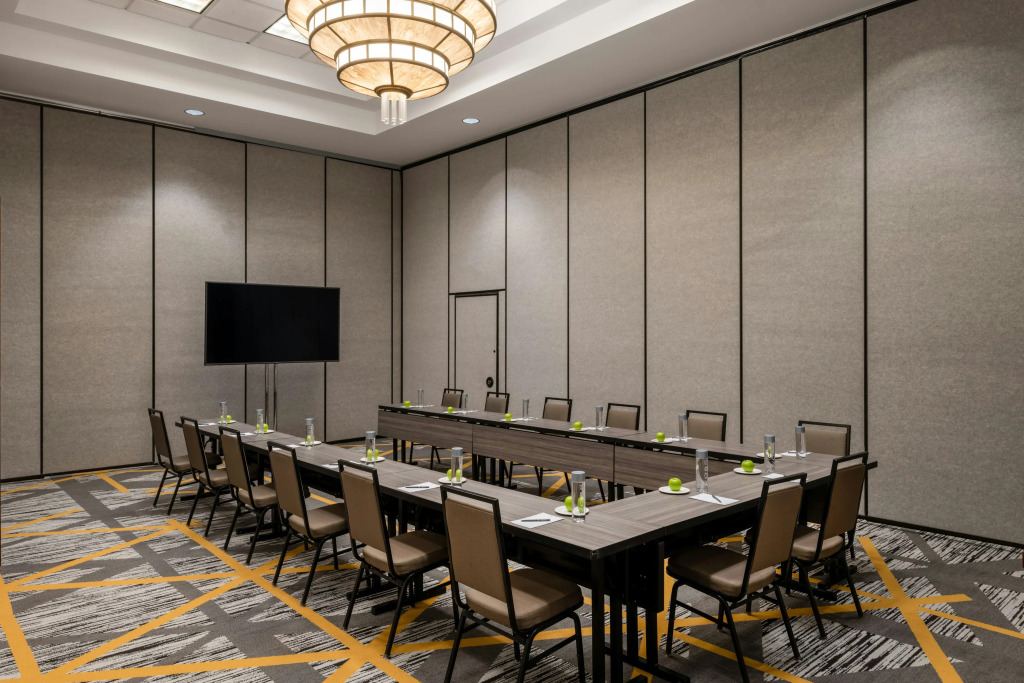Embassy Suites by Hilton Portland Airport