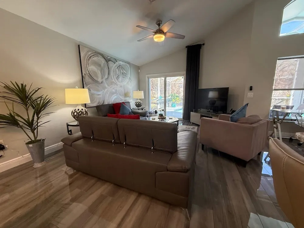 Beautifully Remodeled Pool Home in Southern Dunes