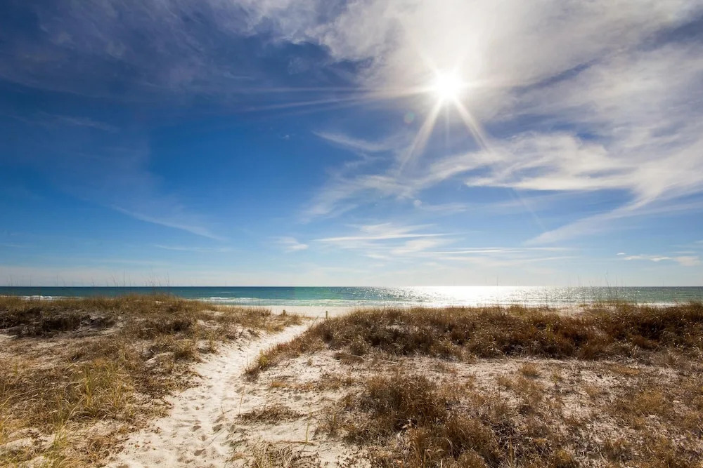 Sea Brees Crystal Shores
