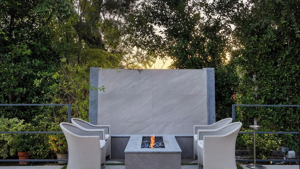 LA Hillside Retreat w/ Pool, Views, Fire Pit & Outdoor Lounging Casa Bellagio by Avantstay