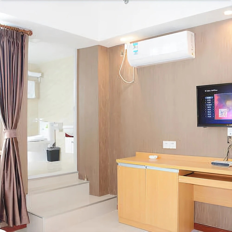 100inn Disney Airport Hotel