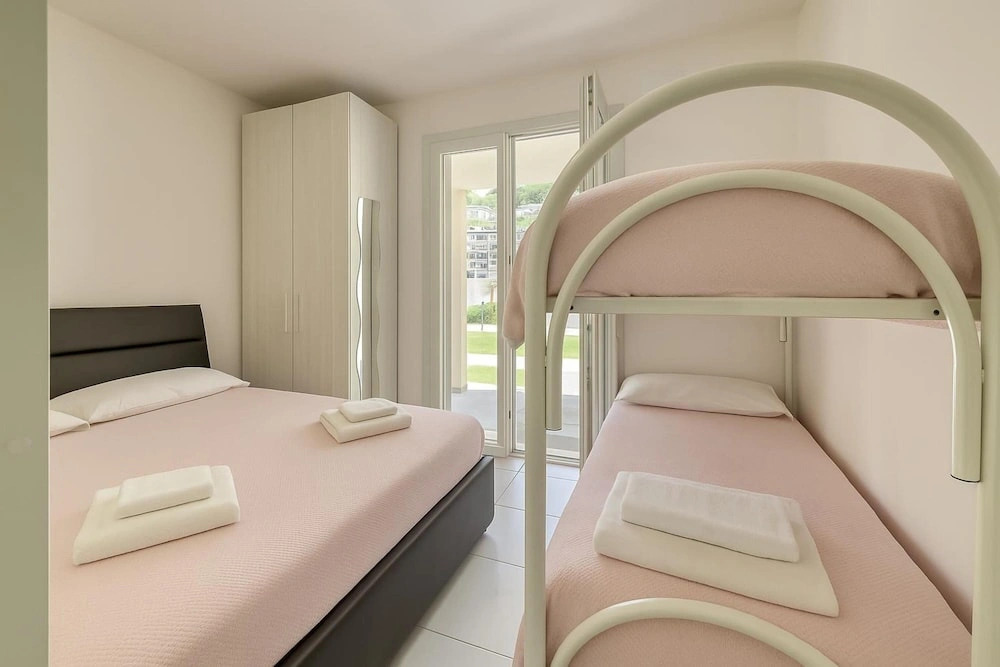 Marina Resort - Pool And Parking LUX