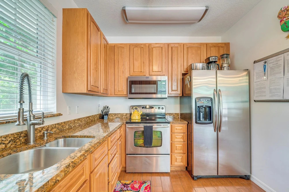 Decks, Docks & Kayaks: Waterfront Homosassa Gem
