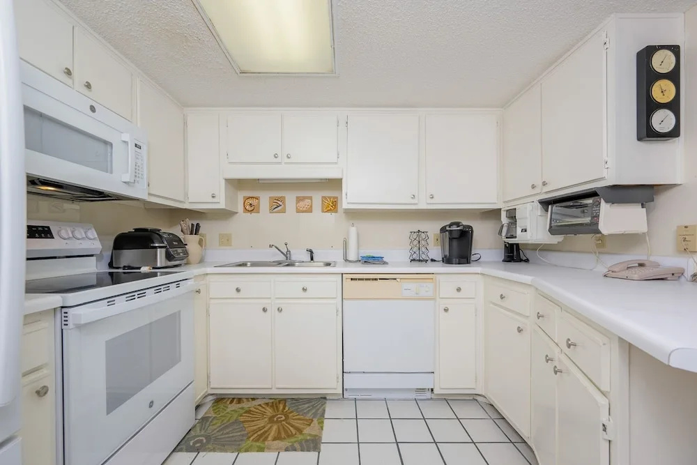 Phoenix East 804 2 Bedroom Condo