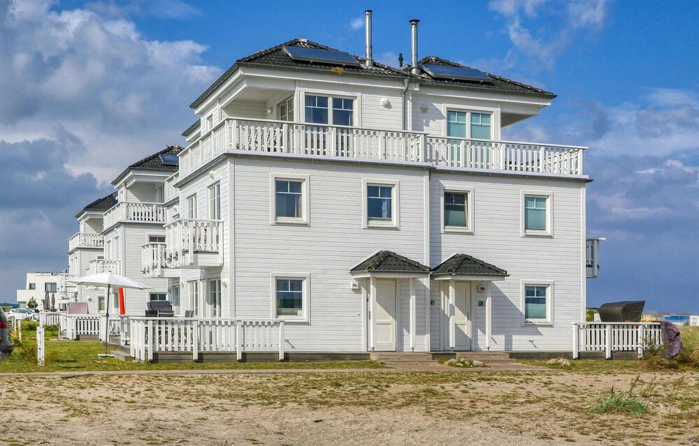 Weiße Strandvilla 56A