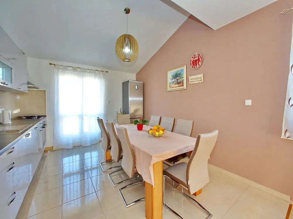Modern Apartment With big Roofed Terrace, Garden, Near the Sea