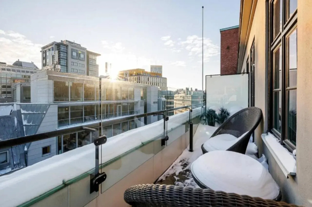 Home Hotel Folketeateret