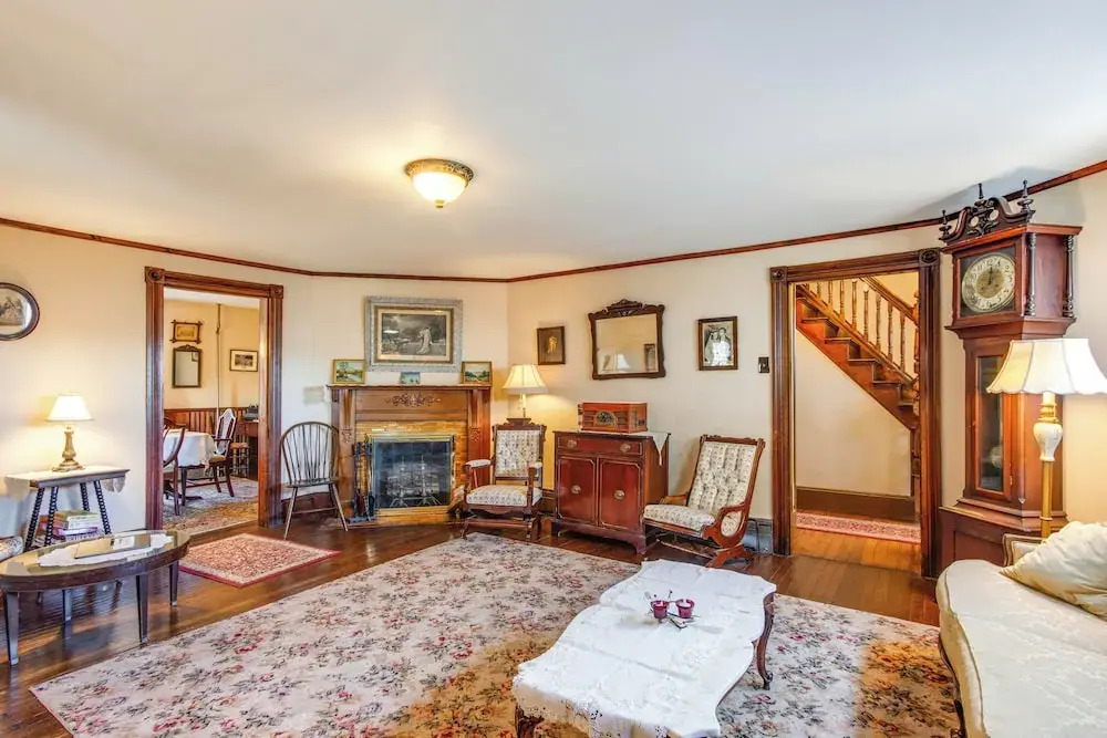 Near Trails, Fishing, Parks & More! Poconos Home