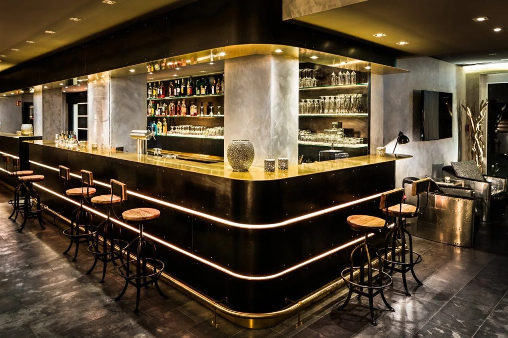 the Deutz, a Tribute Portfolio Hotel