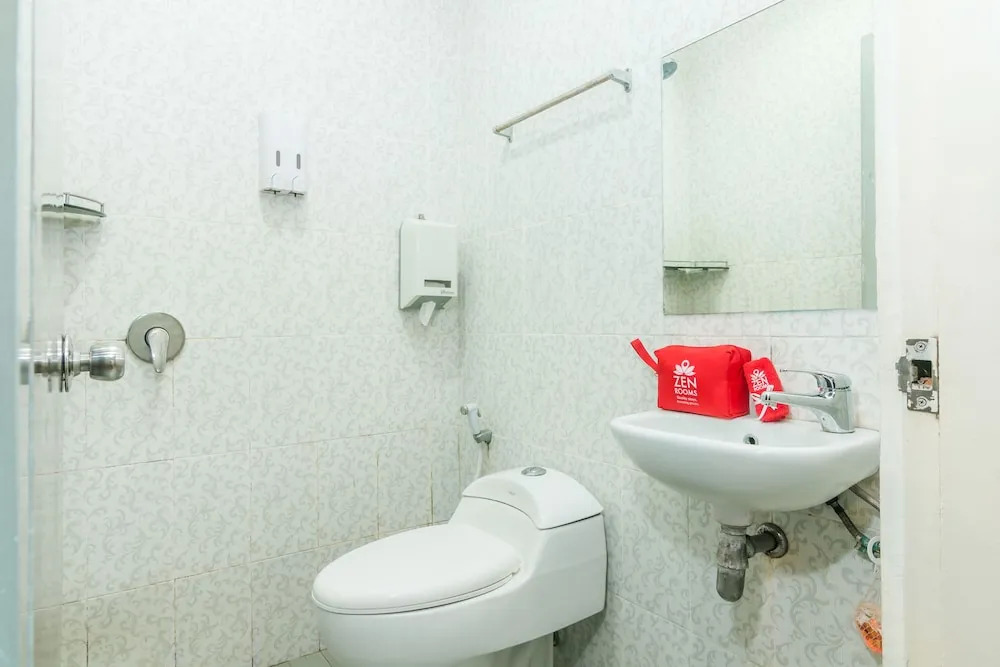 ZEN Rooms Basic Kuta Centre Kartika Plaza