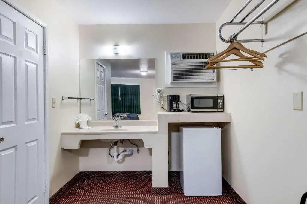 Rodeway Inn & Suites Blythe I-10