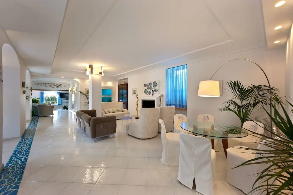 Villa Infinity