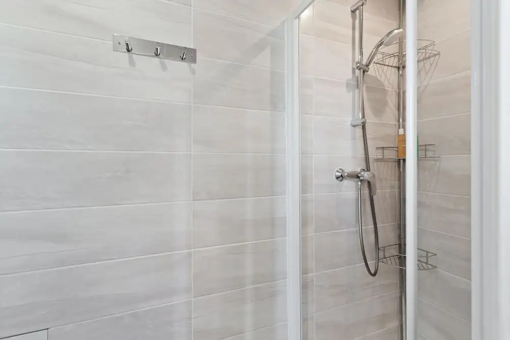 Stunning 3 Bed Apt With Balcony Near Champs Elysée