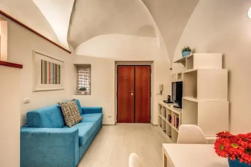 Coronari stylish apartment