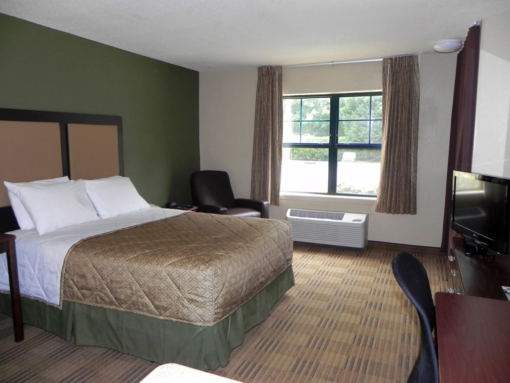Extended Stay America Select Suites - Charlotte - University Place