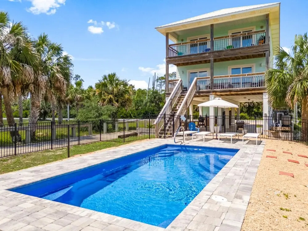 Pet Friendly Beach House - One Palm
