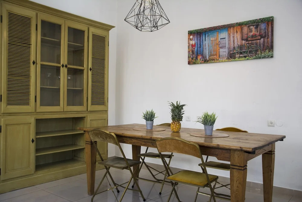 Superior and Spacious Duplex in the Kerem