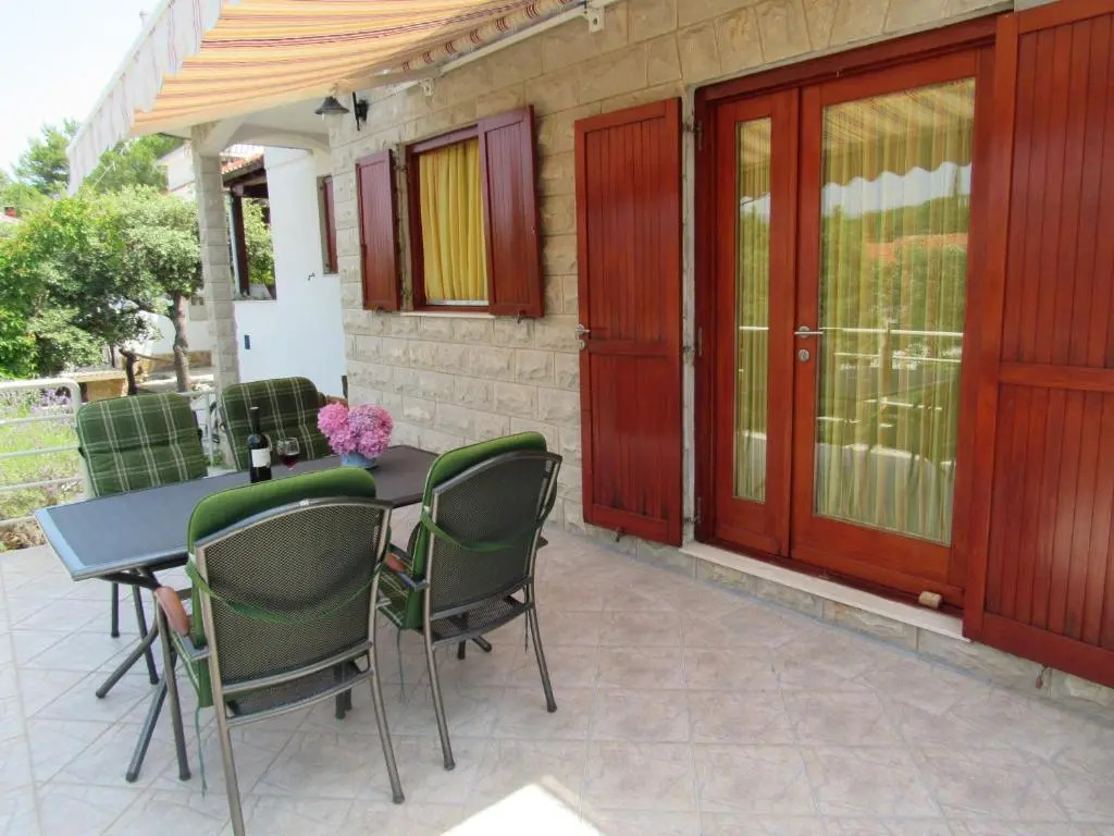 Studio Apartment Near the Beach