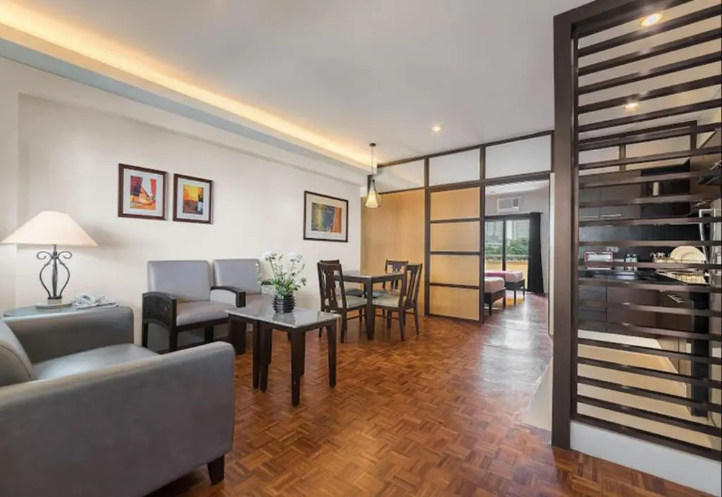 Tropicana Suites
