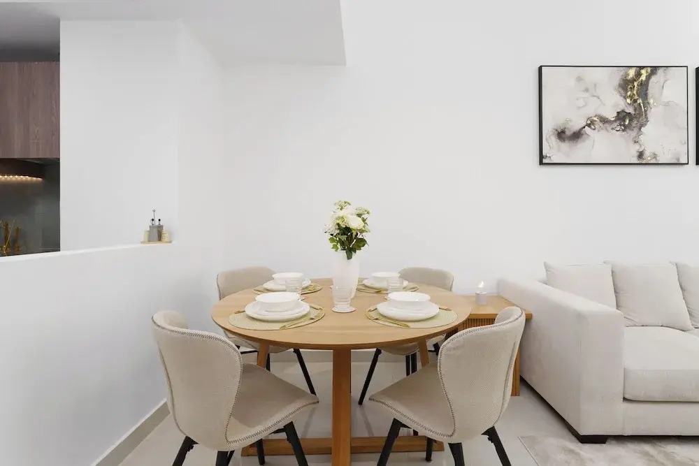 Maison Privee - Tranquil Escape w/ Balcony and High-End Facilities