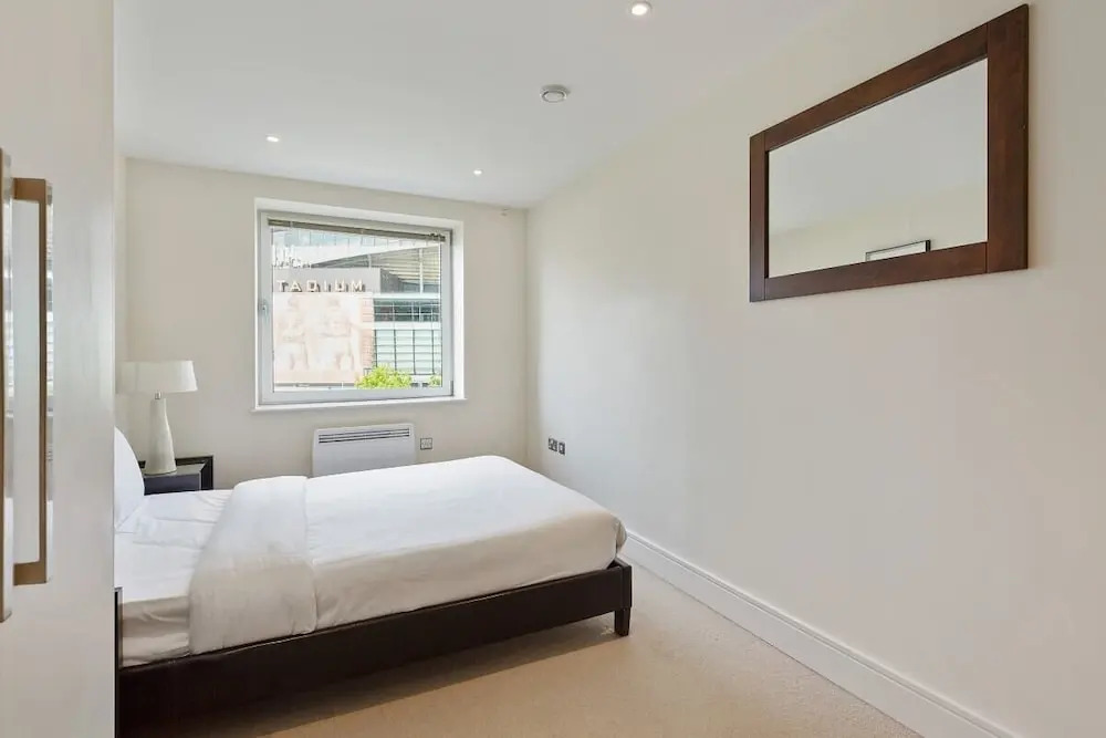 Stunning 2 Bed Apt W/balcony nr Islington