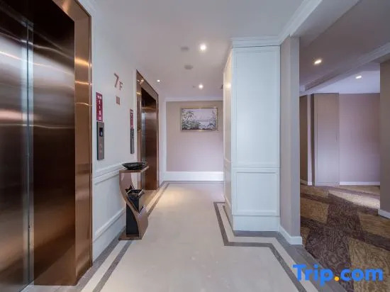Vienna Hotel (Jiangjin East Road Olympic Sports Center)