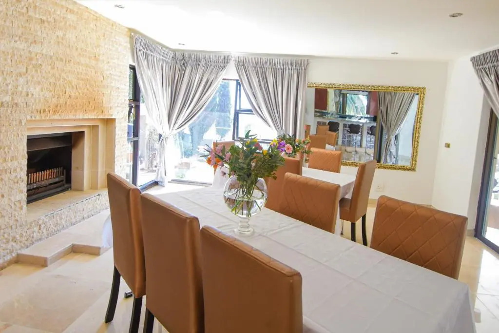 112 on Kloof Villa