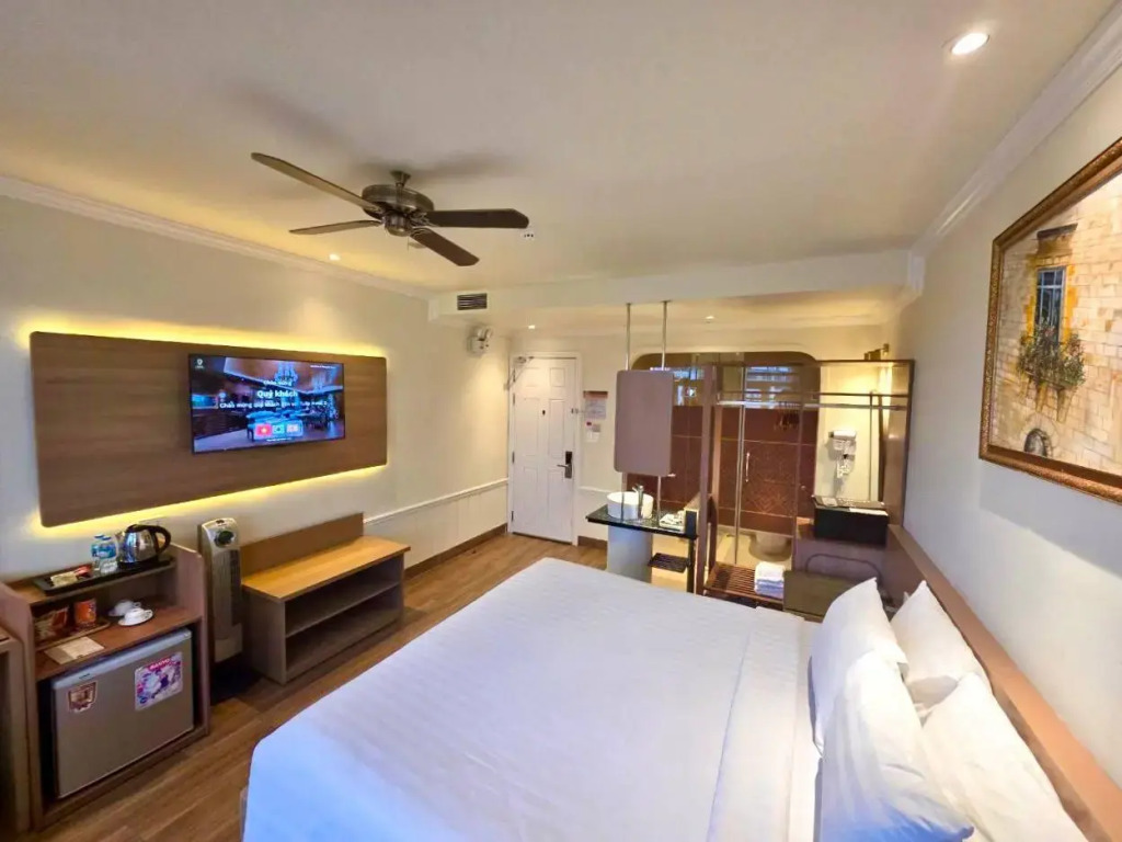 Tulip Hotel 2