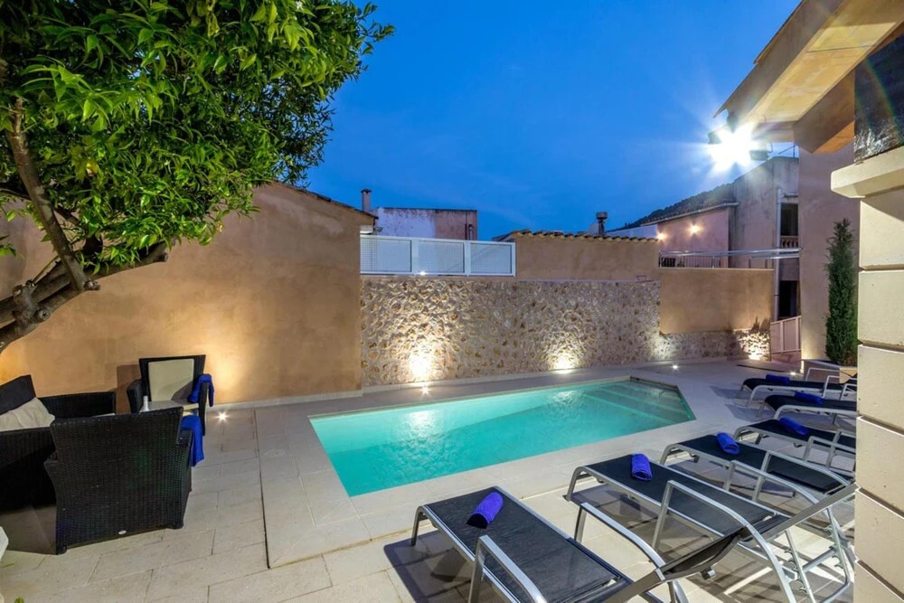 House - 4 Bedrooms with Pool and WiFi - 107923