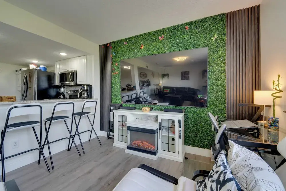 Pool + Patio: Family-friendly Townhome By Disney!