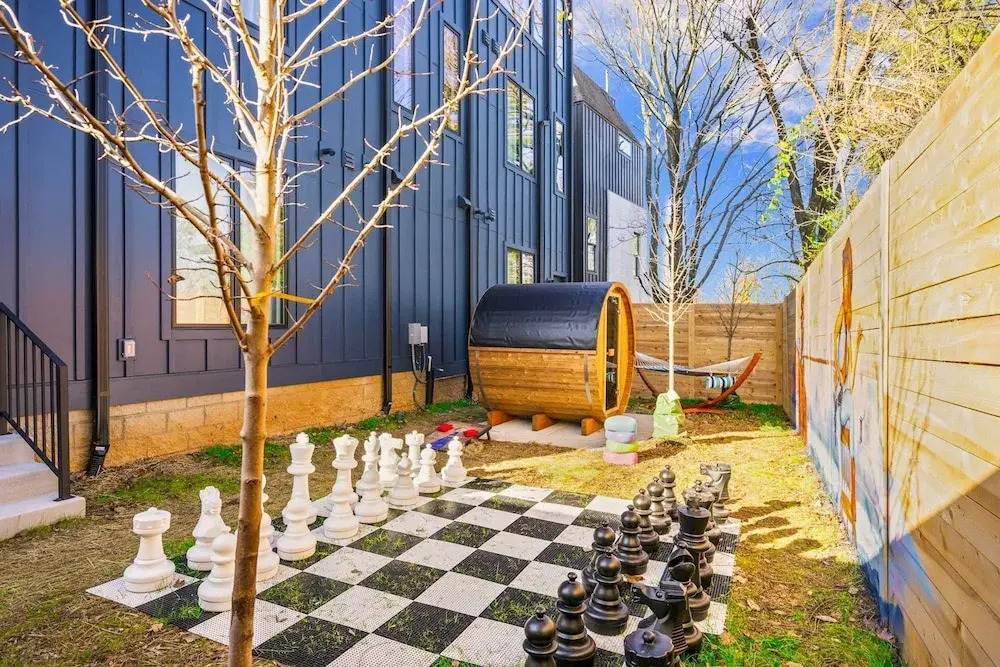 Rooftop Deck Hot Tub Retreat in Downtown Nashville