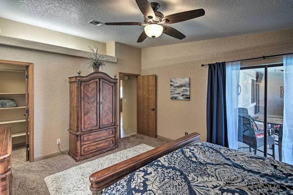 Heated Pool, Spa & Mtn Views: Lake Havasu Home!