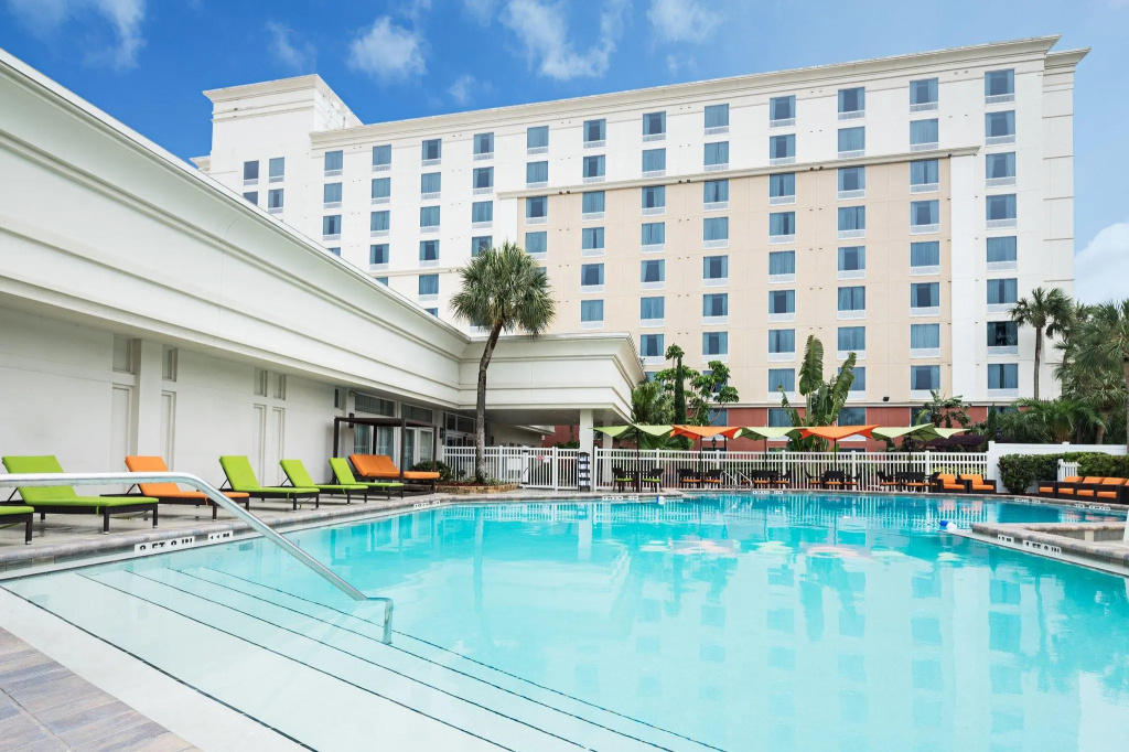 Courtyard by Marriott across Universal Orlando
