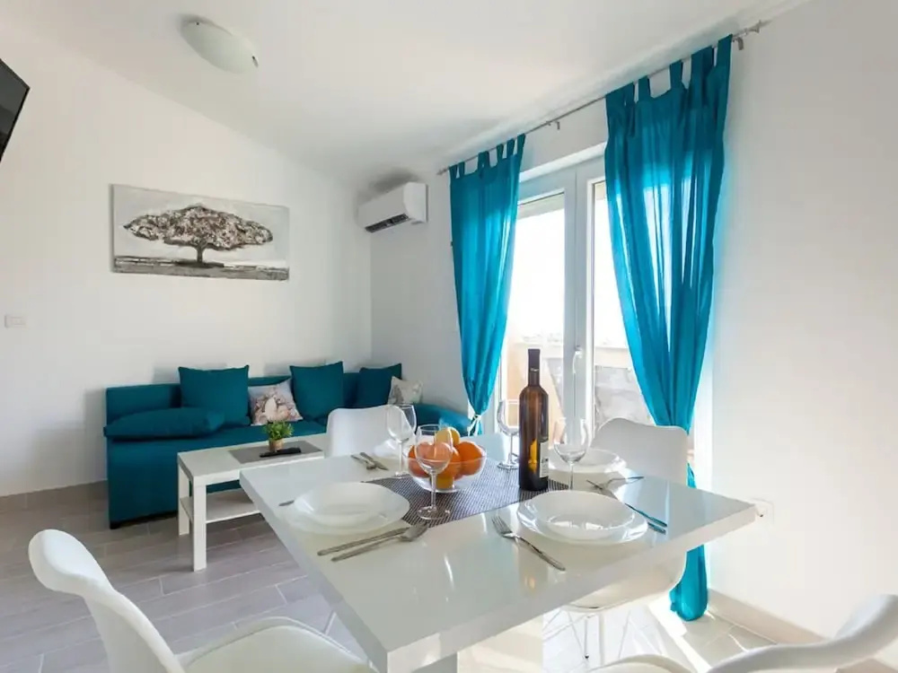 Apartment in Omisalj With Rooftop Terrace