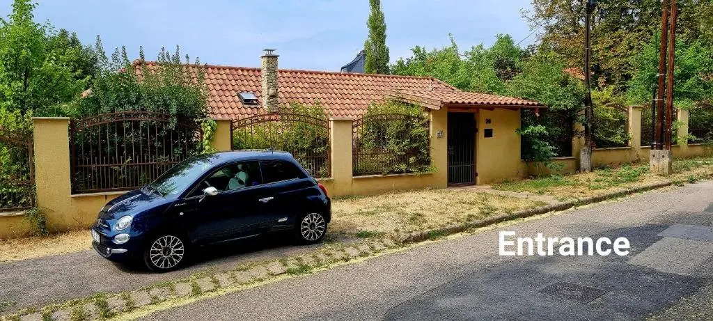 Sofia Premium Apartment free parking