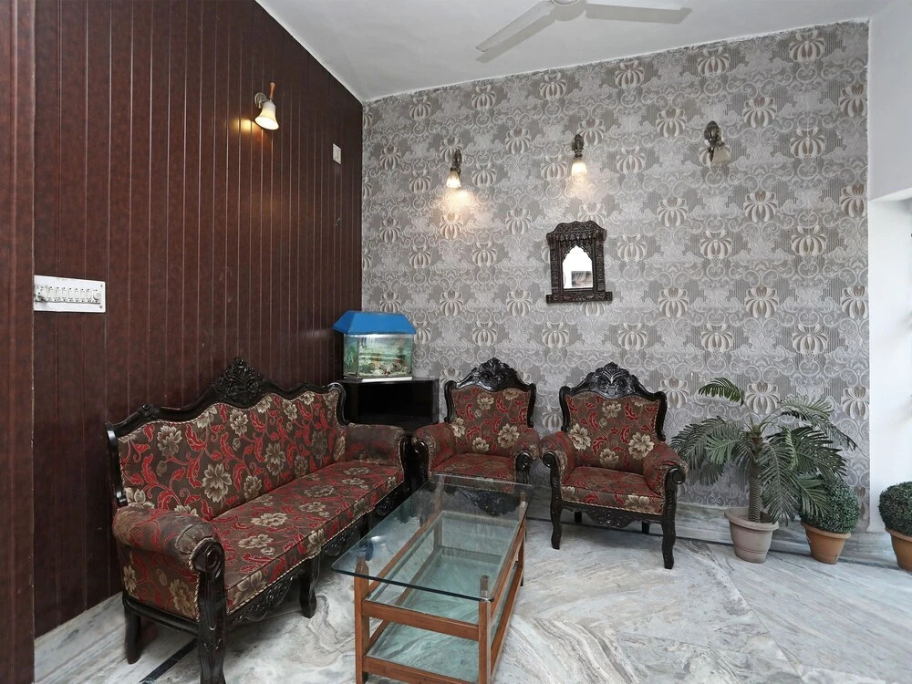 OYO 11854 Hotel Comfort