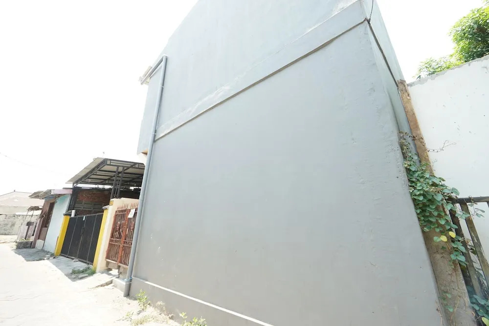 OYO Life 93300 Homestay Puri Anggrek Syariah - Wage