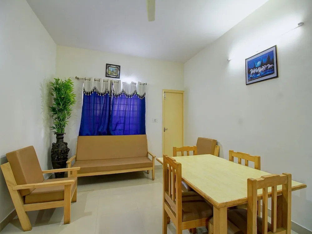 OYO 15415 Hotel Ample Inn Vidyanagar