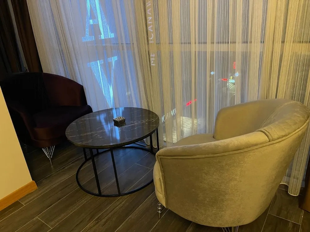 Waves hotel