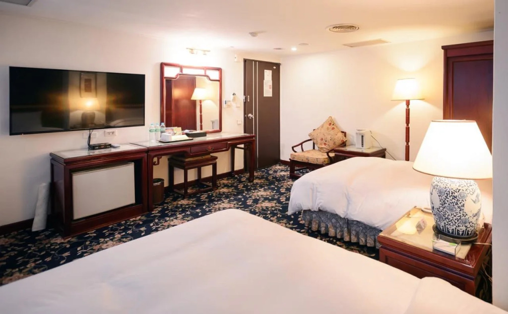 Kiwi Express Hotel MRT Wen Xin (Feng Jia Branch 1)